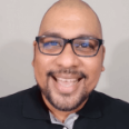 Foto de Alex Ávalos, especialista en servidores y Hosting VPS